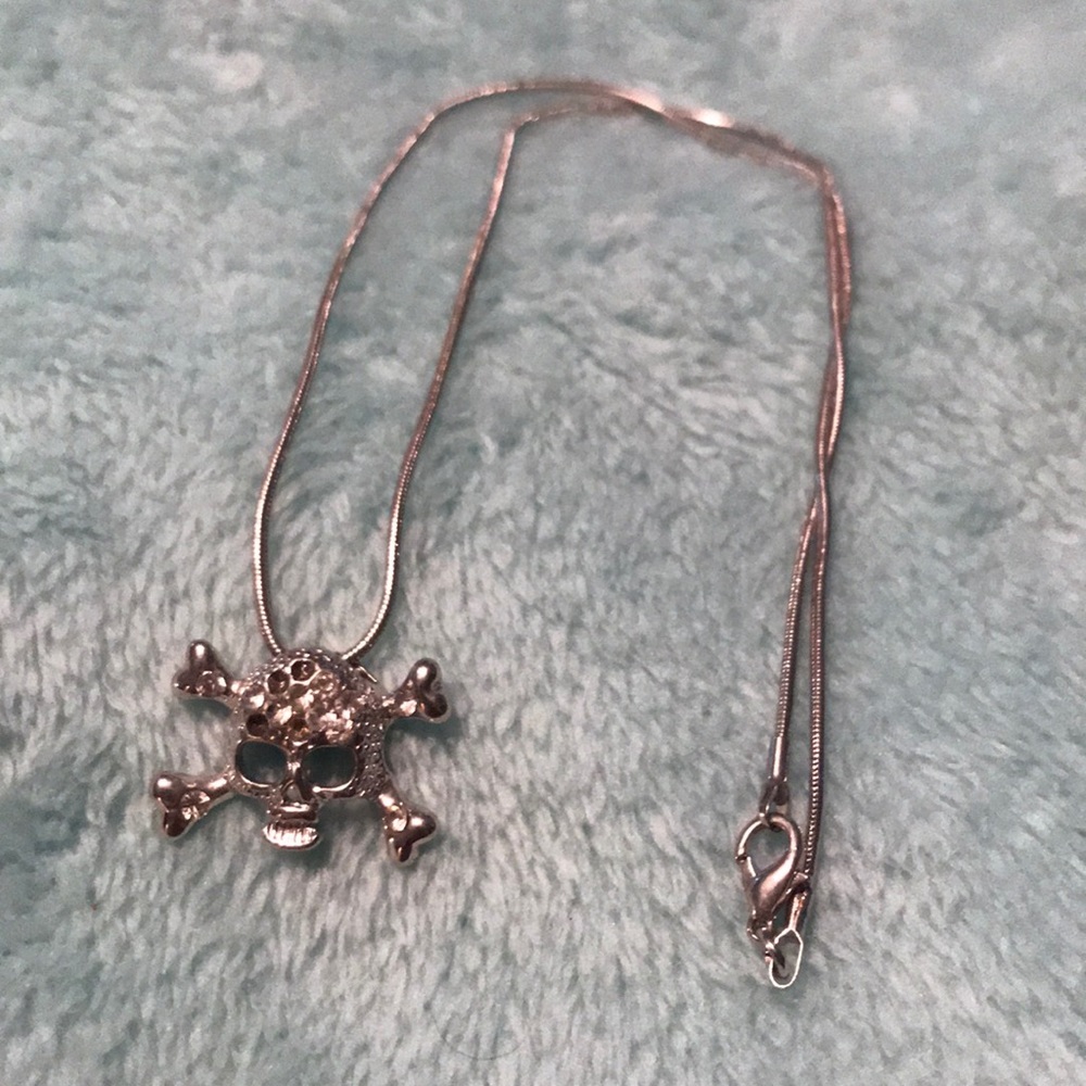 Skull necklace